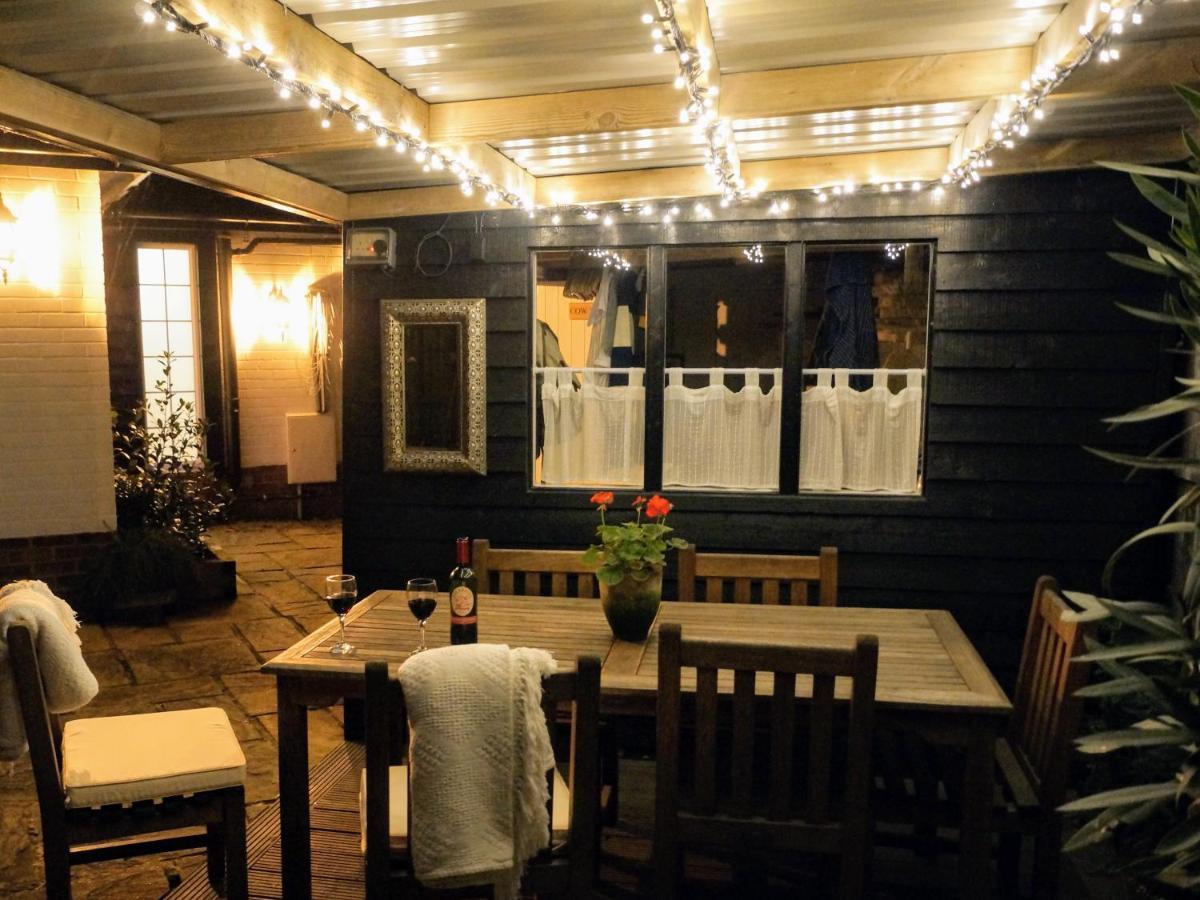 The Walnut, Meopham - A Private Retreat Rural Location别墅 外观 照片